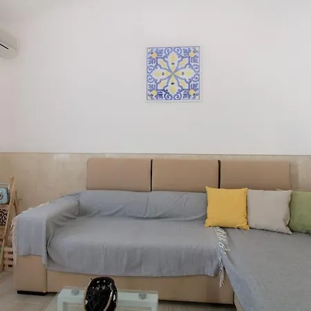 & Village Escape Apartment *